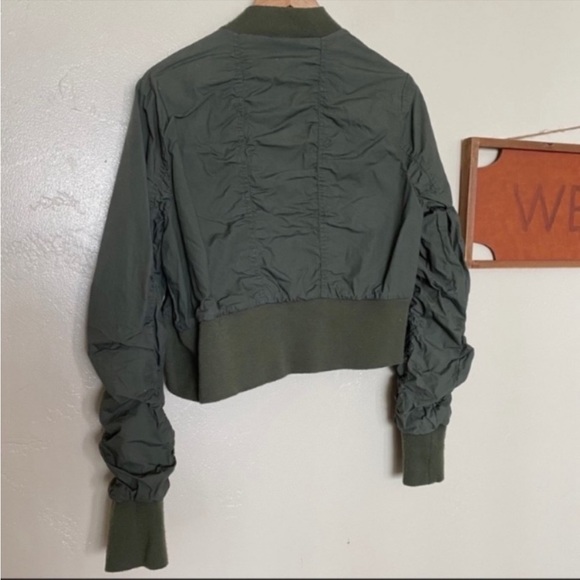 BB Dakota green crop bomber jacket size large - Picture 7 of 7